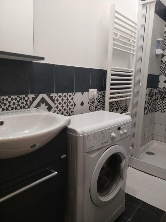 Cardano Apartment Павия Екстериор снимка