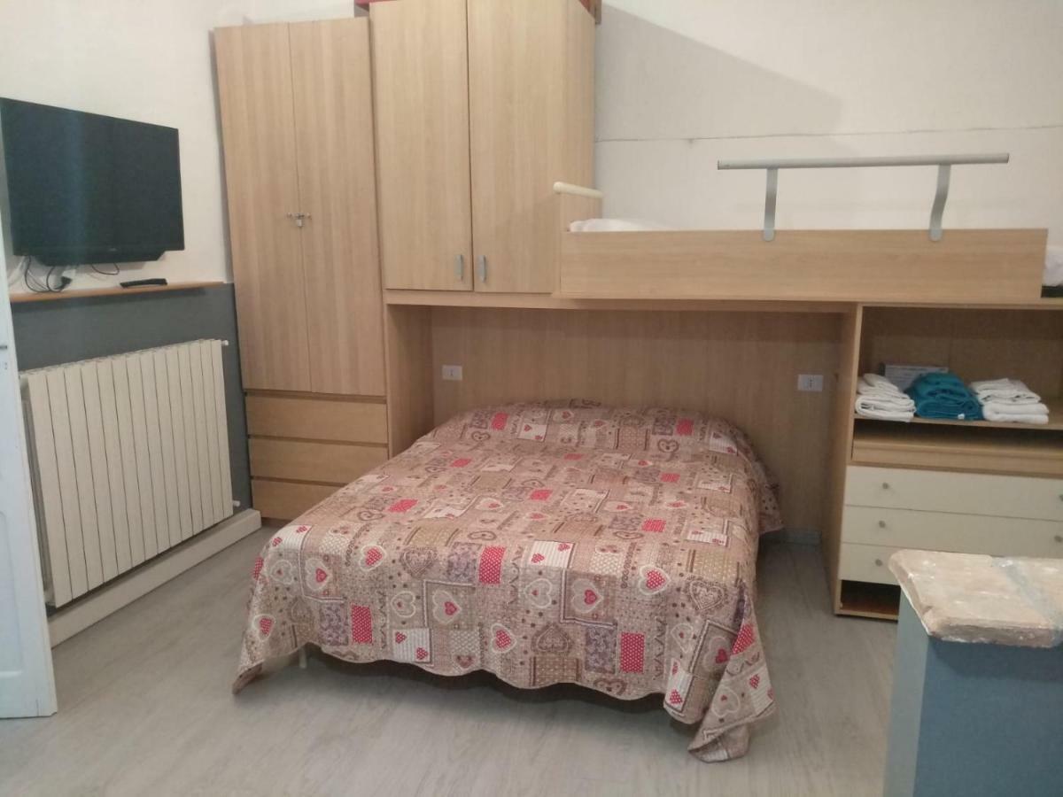 Cardano Apartment Павия Екстериор снимка